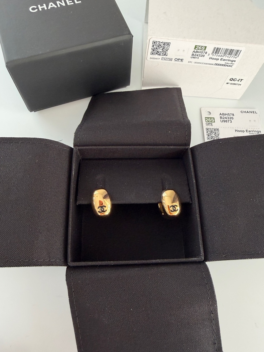 CHANEL CHUNKY MINI HOOP EARRINGS